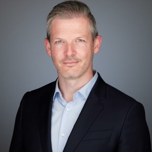 Remy Kalter headshot